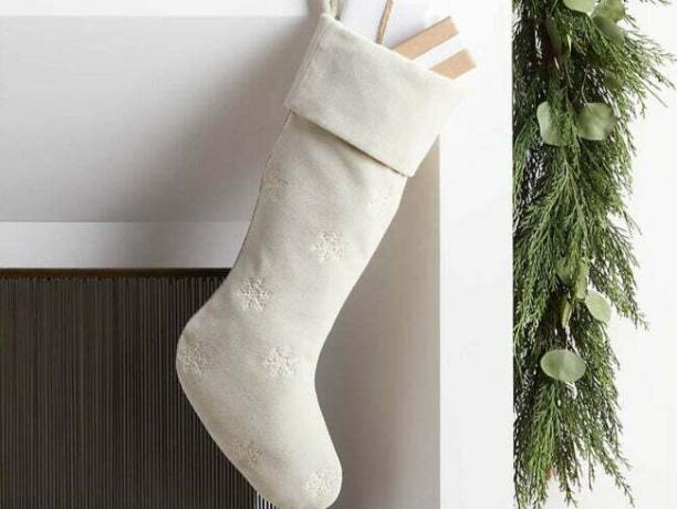 המקומות הטובים ביותר לקנות גרבי חג המולד בהתאמה אישית: ארגז וחבית