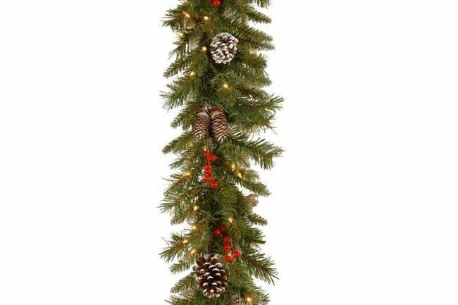Det beste alternativet for julesalg: National Tree Company Pre-Lit Artificial Christmas Garland