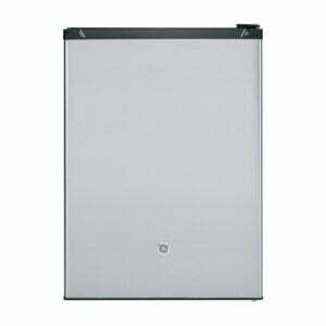 La mejor opción de refrigeradores bajo encimera: Refrigerador compacto GE