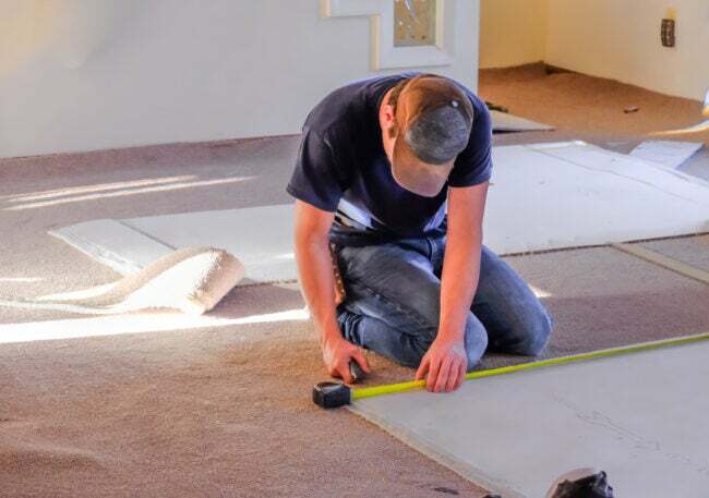 Tæppeomkostningsreparation