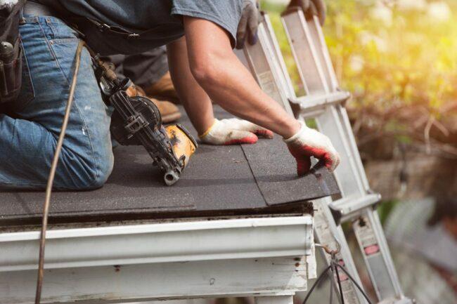 住宅検査の屋根の問題の後にどのような修正が必須ですか