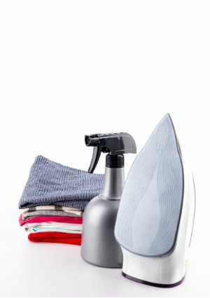 Jak czyścić spód żelazka - Prasowanie do ubrań