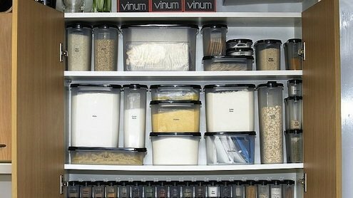 Hoe keukenkasten te organiseren - Speel Tetris