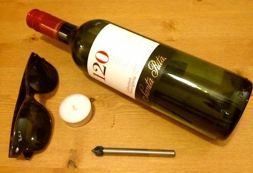 כיצד לחתוך בקבוקי יין - חומרים