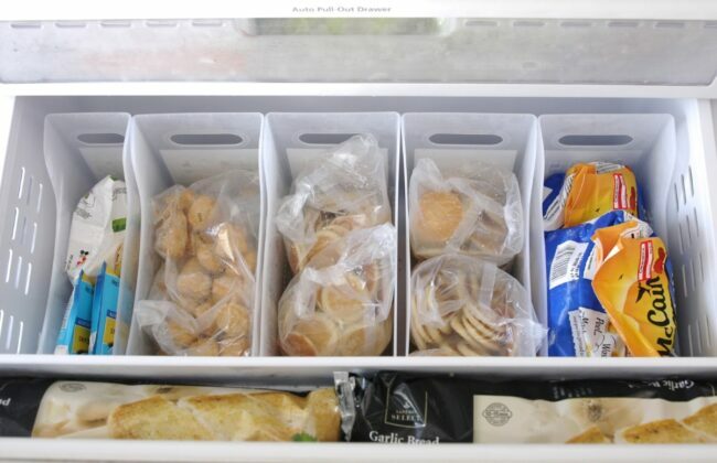 キッチンの収納ハック - 整理された冷凍庫