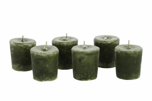 Det beste alternativet for julelys: Aroma Naturals Votive Candles Evergreen Holiday