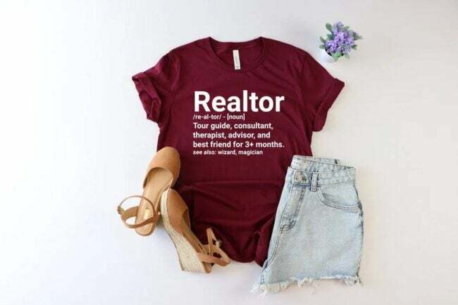 Realtors विकल्प के लिए सर्वश्रेष्ठ उपहार रियाल्टार परिभाषा शर्ट