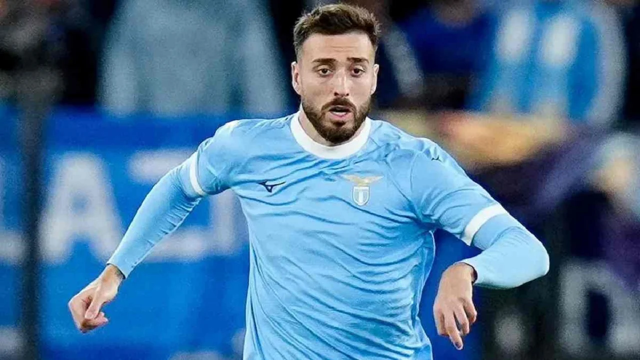 AC Milan Dekat Rekrut Bek Lazio Mario Gila, Kesepakatan Transfer 25 Juta Euro