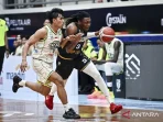 AJ Bramah Guncang IBL: Pacific Caesar Surabaya Tundukkan Satya Wacana dengan Taktik Agresif