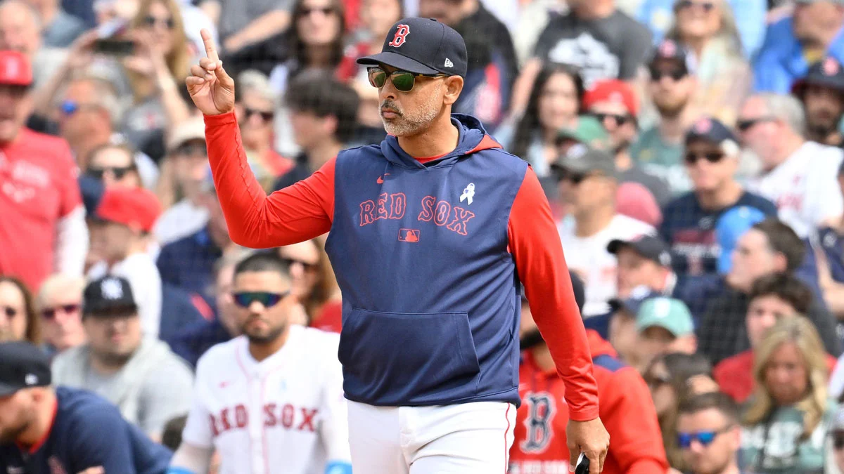 Alex Cora Dipecat: Boston Red Sox Lakukan Perombakan Besar Tim Pelatih