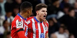 Arsenal Siap Relakan Lima Bintang demi Mendatangkan Julian Álvarez