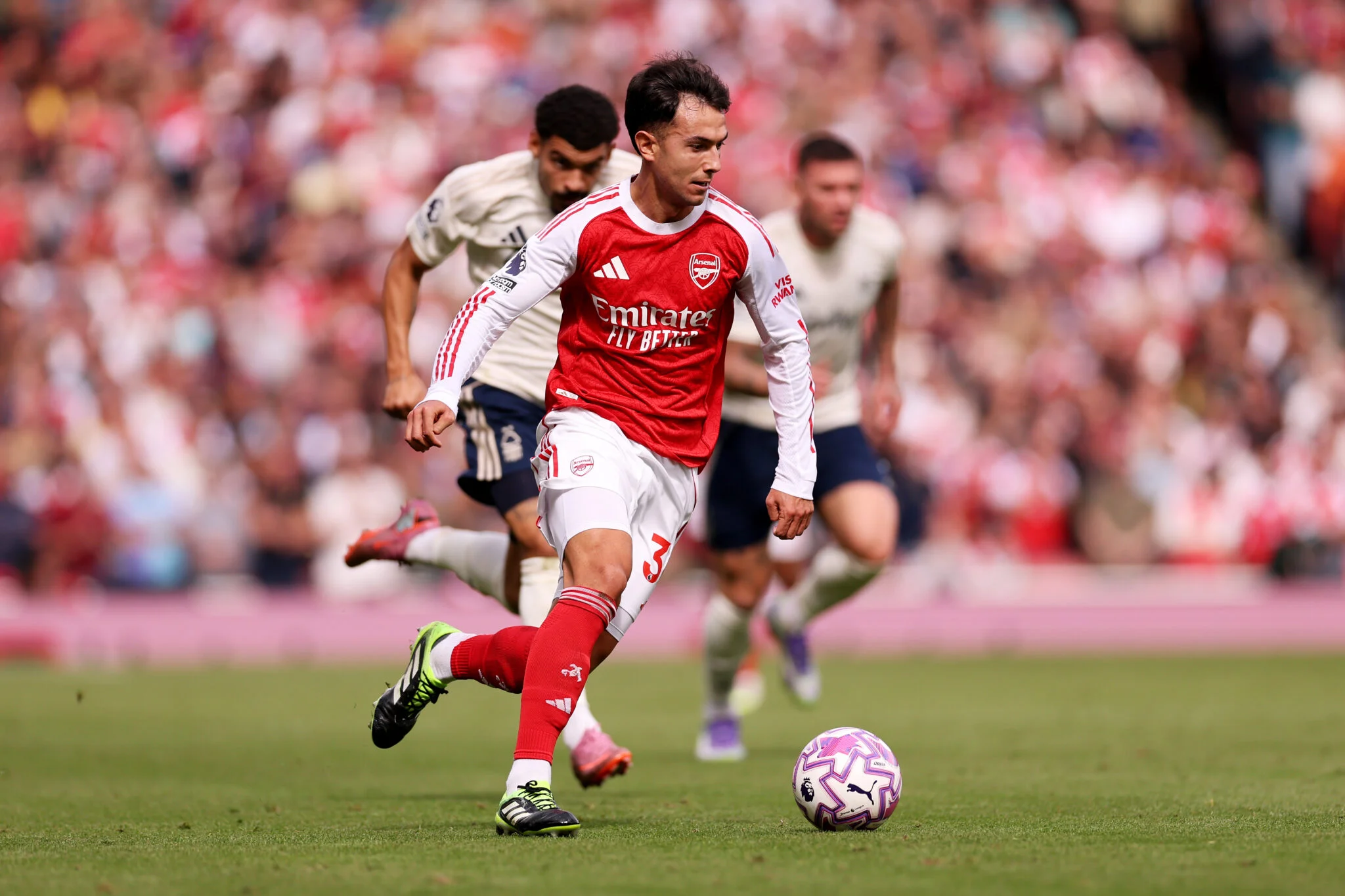 Arsenal Tetapkan Target Poin Musim Akhir, Gary Neville Kecam Penampilan Zubimendi