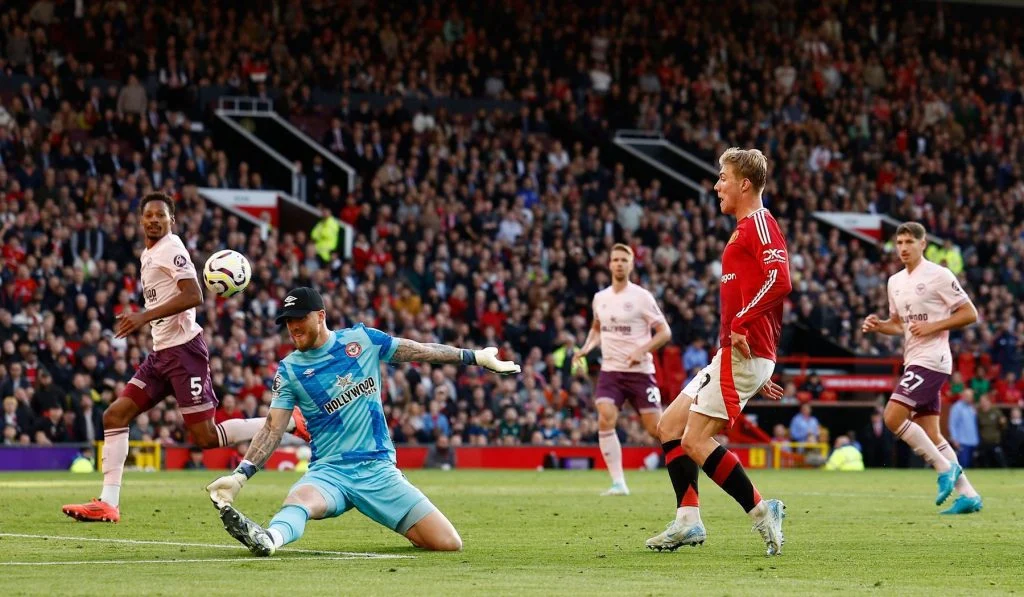 Carrick Harus Tegas: Mengurangi Rotasi Setelah Kemenangan 2-1 Atas Brentford