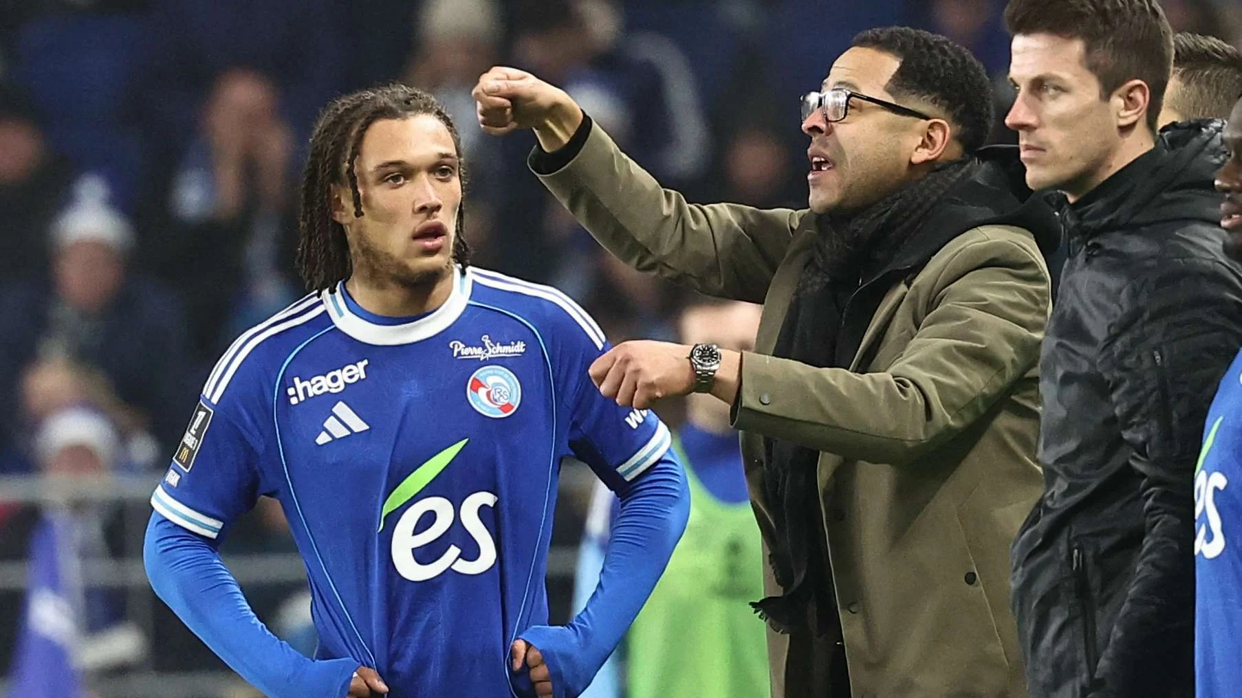 Chelsea Rosenior Dihadapkan pada Krisis: Klub Pertimbangkan Berpisah dengan Manajer