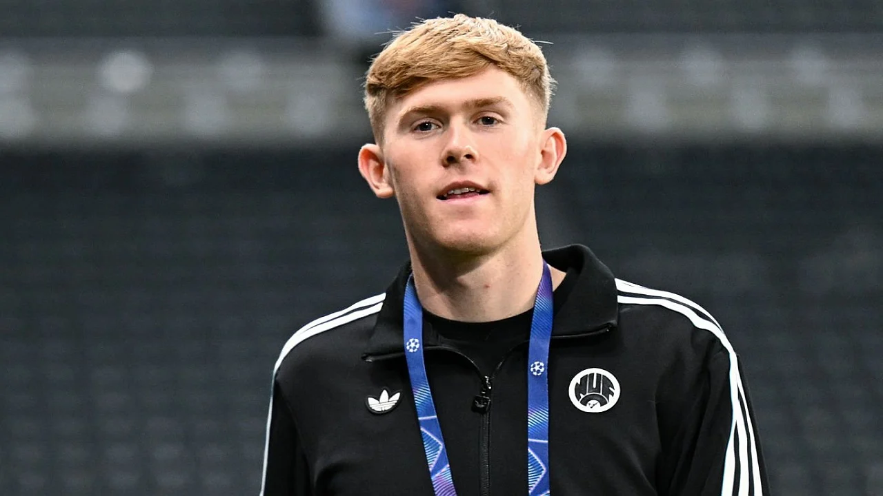 Eddie Howe Ungkap Alasan Mengecualikan Lewis Hall dari Laga Melawan Arsenal