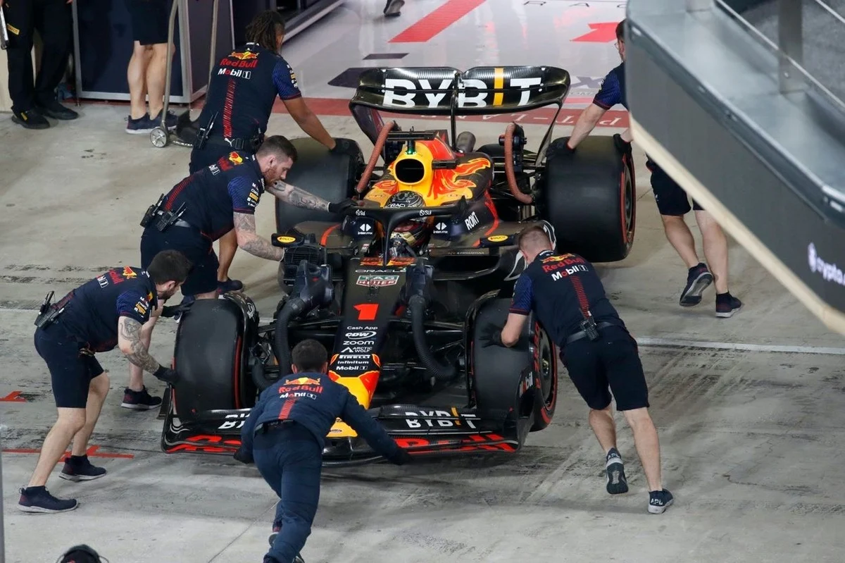 Fans Tolak Red Bull: Kontroversi Larangan Balap Ekstrakurikuler Max Verstappen Memicu Protes Besar