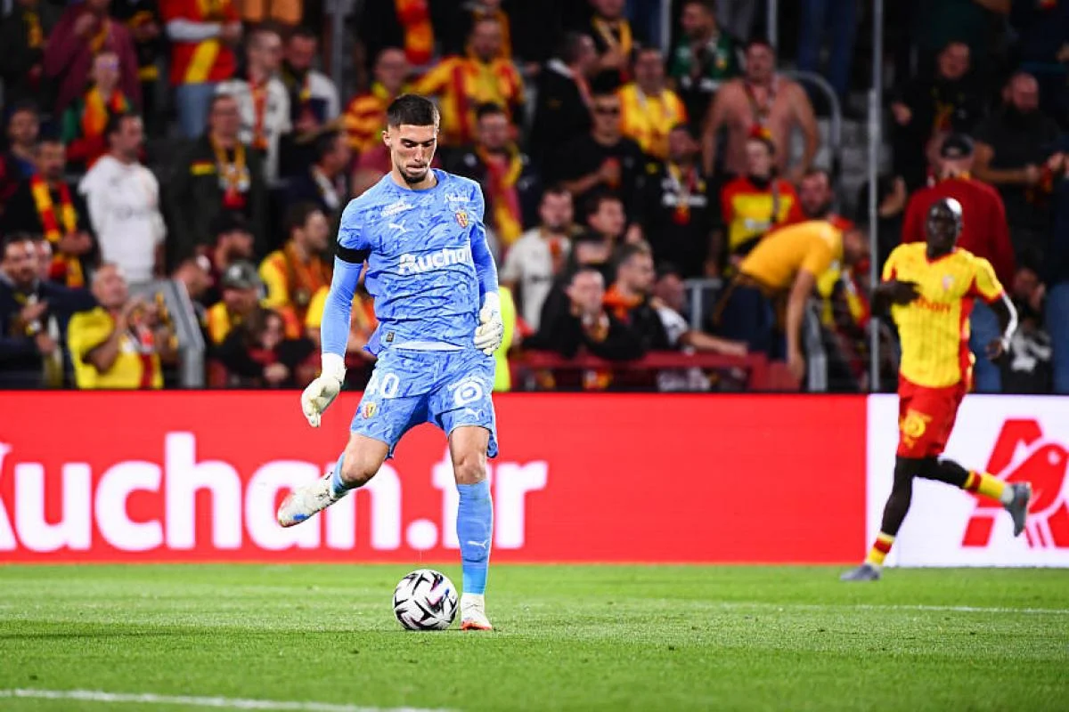 Inter Milan Siapkan Langkah Strategis: Pantau Potensi Robin Risser dari RC Lens Inter Milan Siapkan Langkah Strategis: Pantau Potensi Robin Risser dari RC Lens