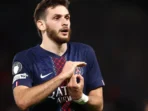 Khvicha Kvaratskhelia Pastikan PSG Siap Tempur Hadapi Bayern di Liga Champions