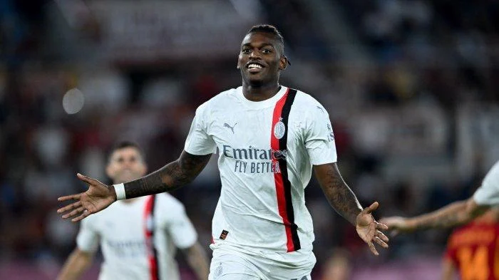 Klausul Rilis 175 Juta Euro Rafael Leao Tak Lagi Relevan: Dampak pada Strategi Transfer AC Milan