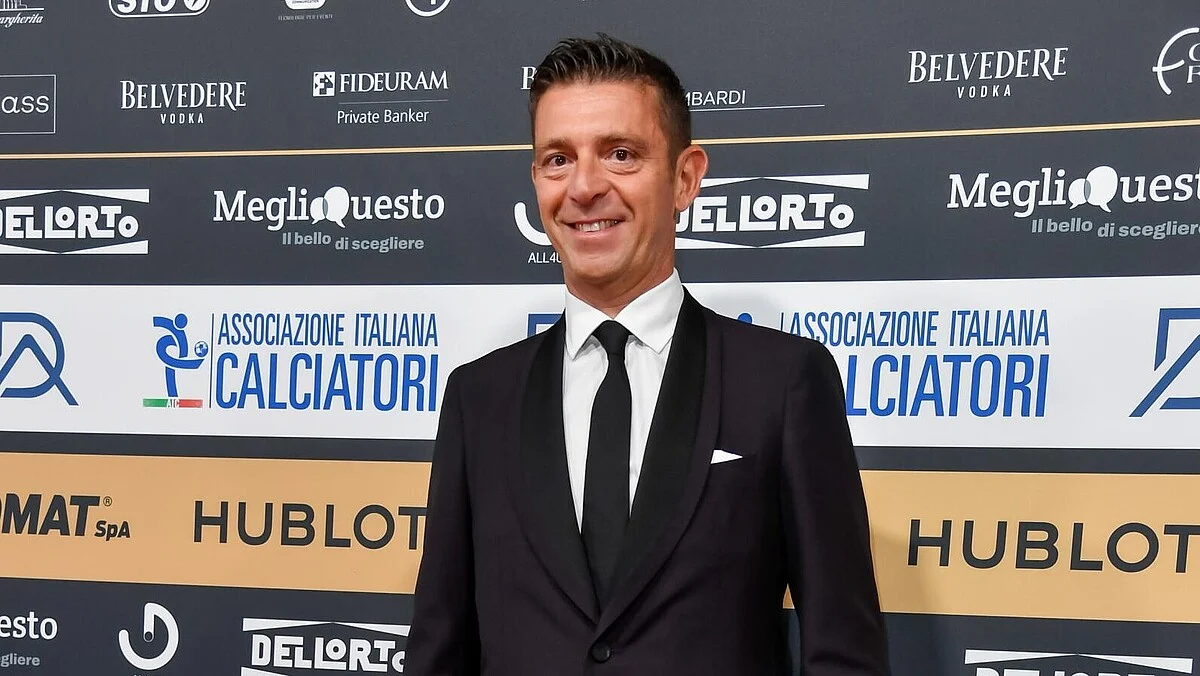 Kontroversi Pemecatan Wasit Daniele Doveri oleh Gianluca Rocchi Pecah di Serie A