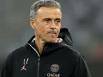 Luis Enrique Sambut Persaingan Judul Lebih Ketat Usai Kekalahan PSG dari Lyon