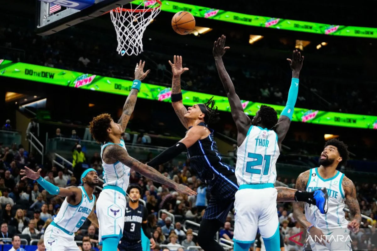 Magic Hornets Terkalahkan Besar 121-90, Magic Siap Tantang Pistons di Playoff