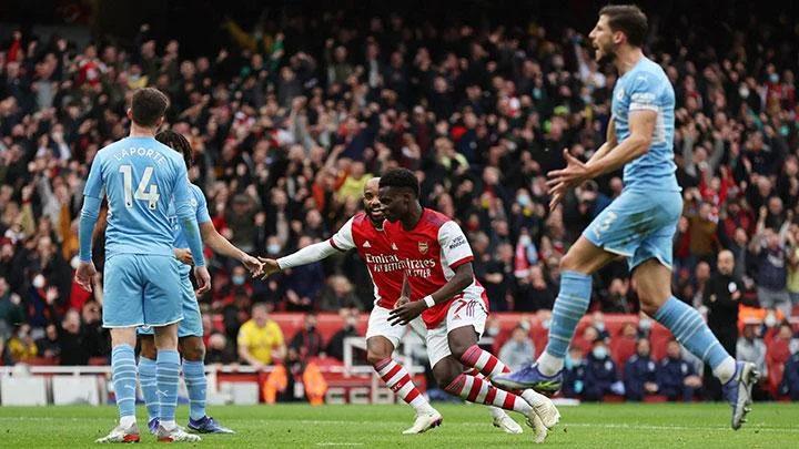 Manchester City Kalahkan Arsenal 2-1, Namun Kasus Finansial Membayangi Peluang Gelar