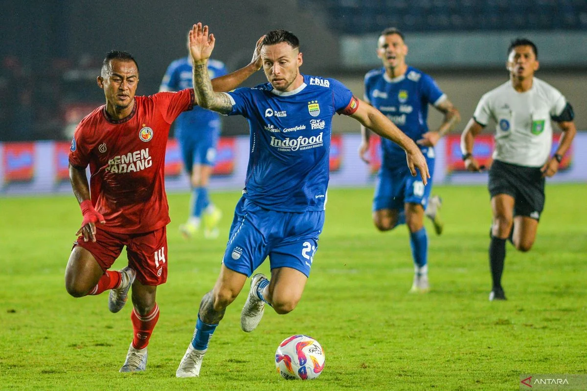 Marc Klok Siapkan Tantangan, Persib Usahakan Pertahankan Posisi Puncak