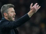 Michael Carrick Tegaskan Tidak ‘Mengejar’ Jawaban Tentang Masa Depannya di Manchester United