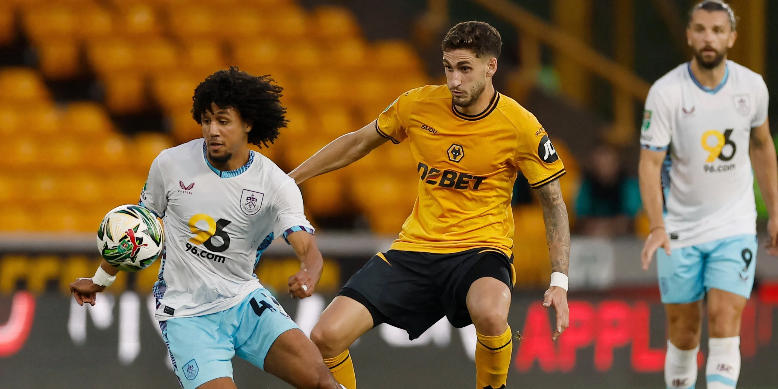 Santiago Bueno Jadi Incaran Empat Klub Premier League Usai Wolves Turun Divisi