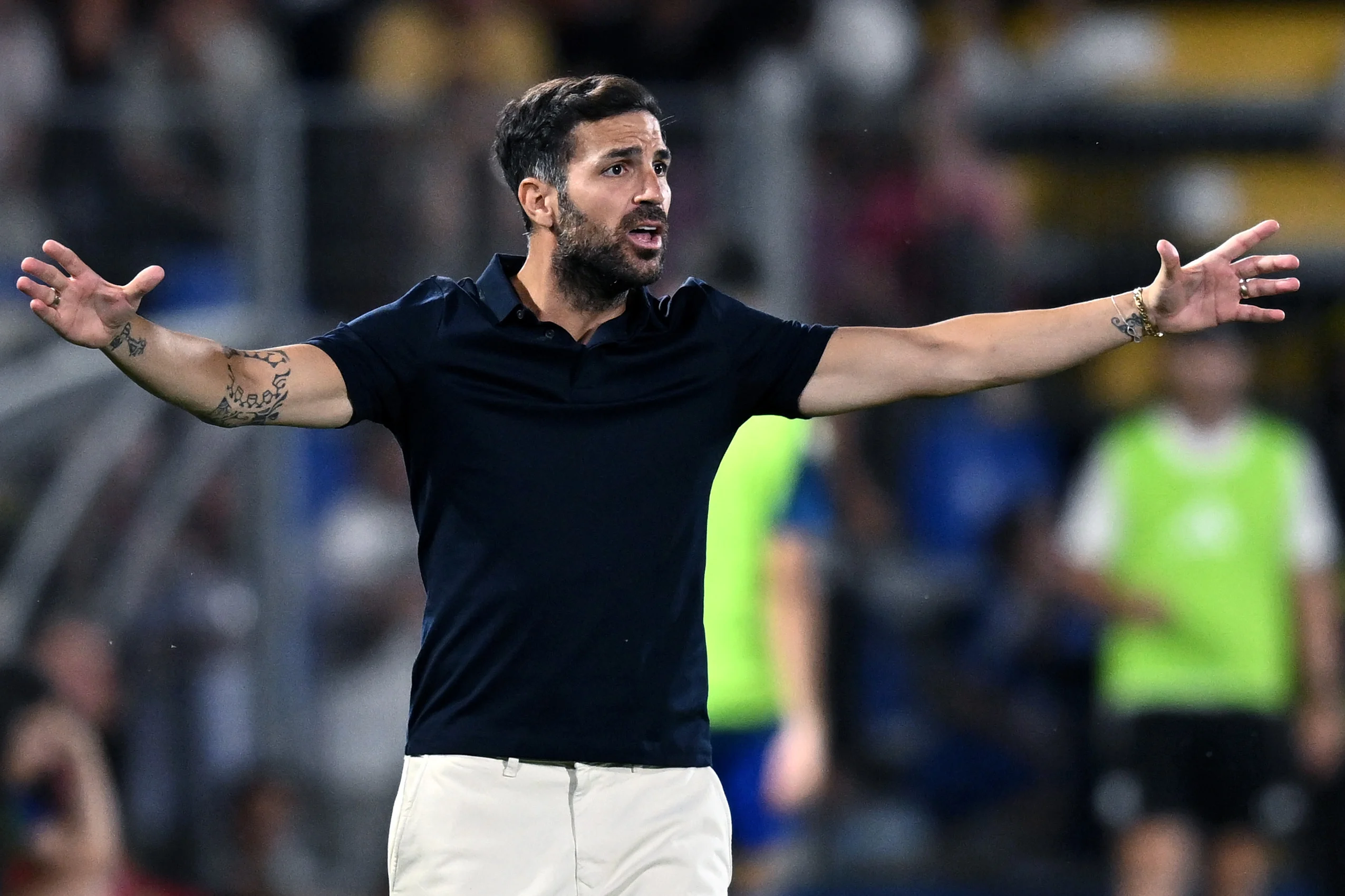 Sassuero Kalahkan Como 2-1, Impian Champions League Cesc Fàbregas Tertunda