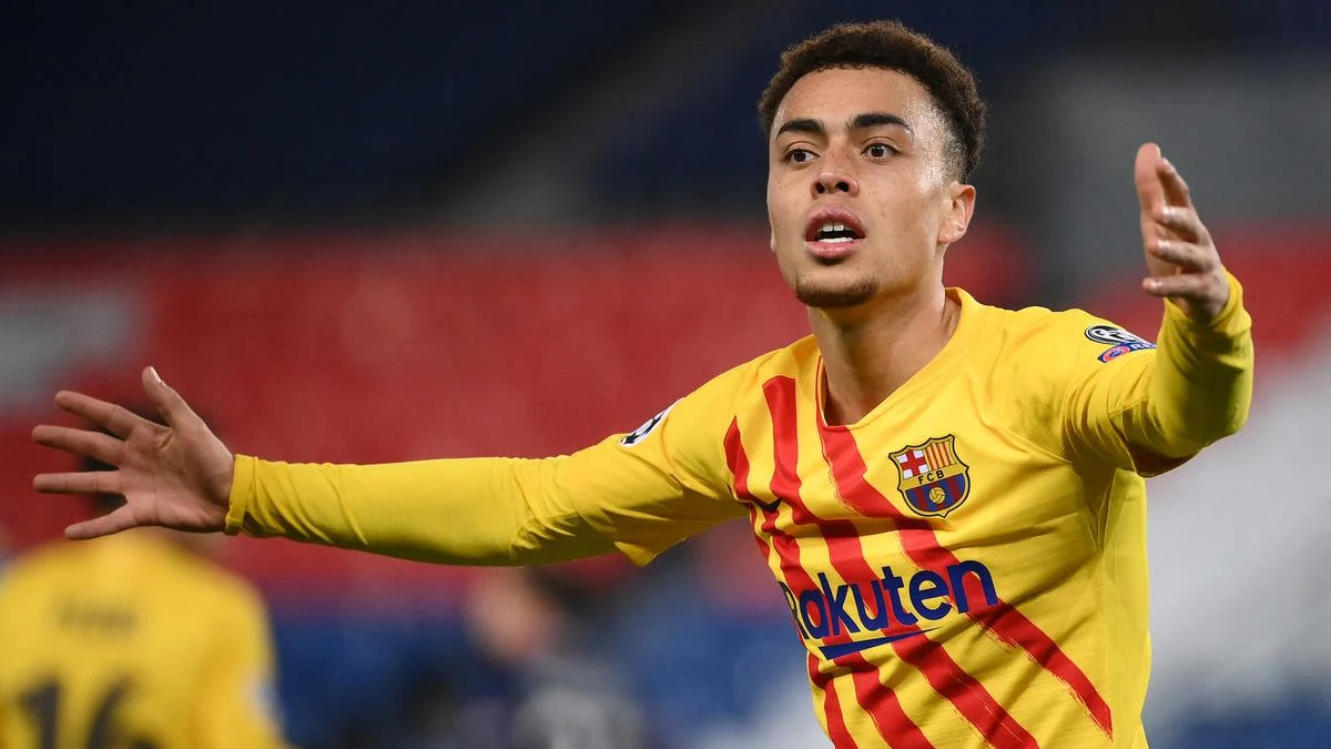 Sergino Dest Ungkap Bisa Cocok dengan Gaya Hansi Flick, Target Kembali ke Barcelona