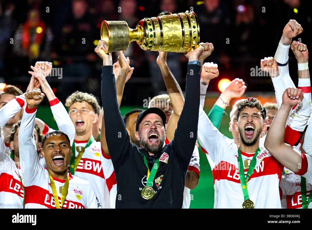 Stuttgart vs Freiburg: Hoeness Persiapkan Tim untuk Semifinal DFB-Pokal