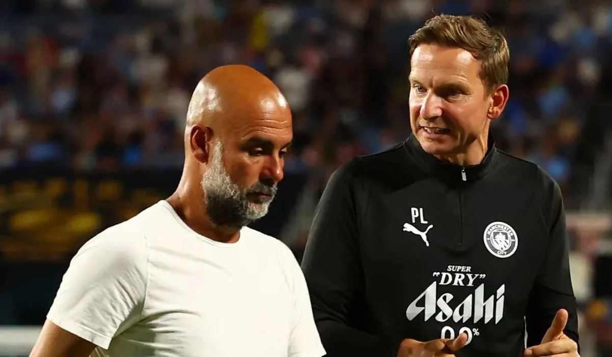 Tijjani Reijnders Jadi Sorotan Setelah Percakapan Panas dengan Pep Guardiola di Semifinal Piala FA