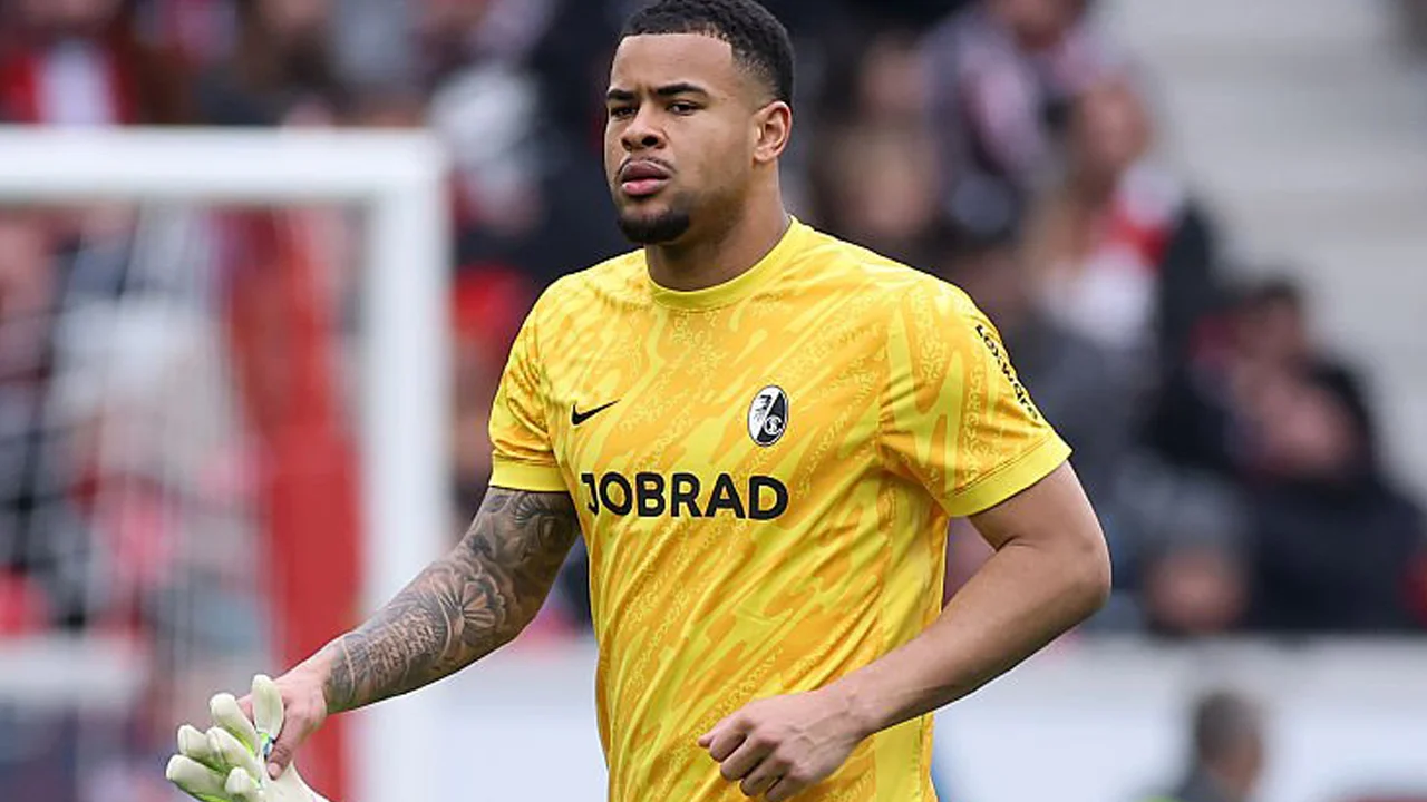 Tottenham Bersaing Ketat dengan Inter dan Juventus untuk Dapatkan Kiper Muda Noah Atubolu