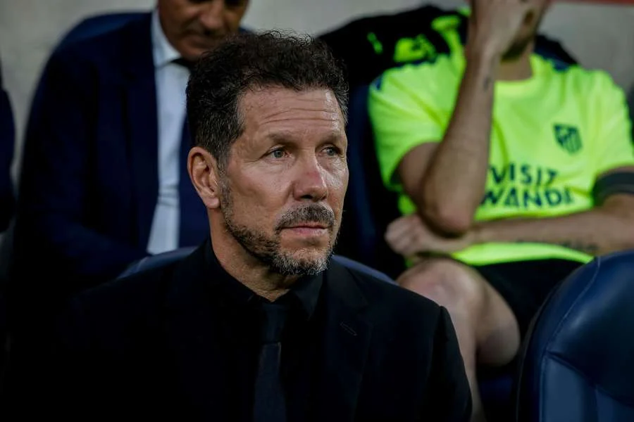 Atletico Madrid Bantah Perdagangan Grimaldo dengan Aston Villa