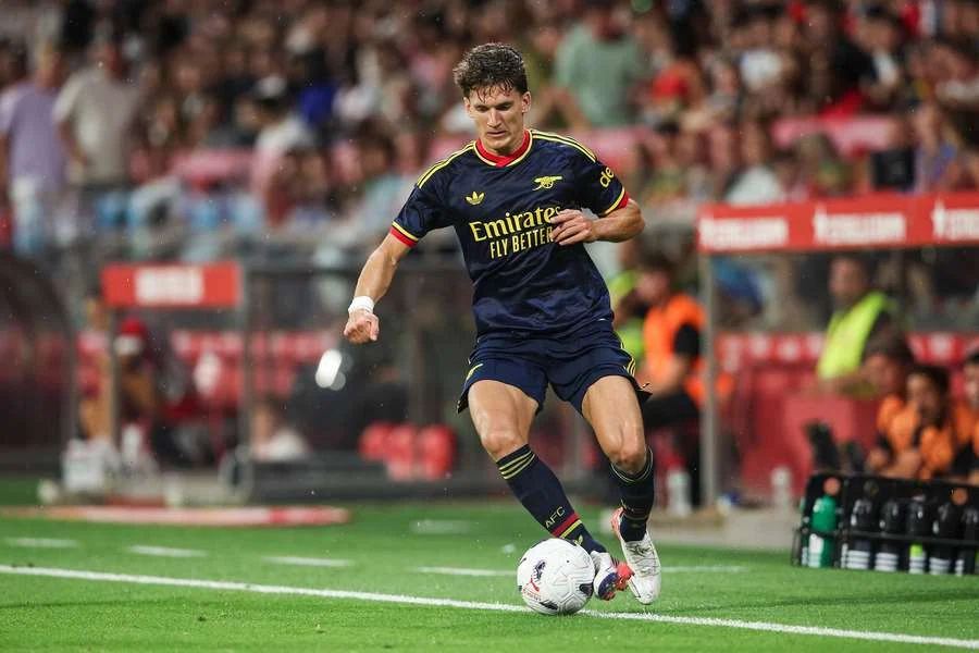 Christos Tzolis Siap Curi Perhatian di Arsenal