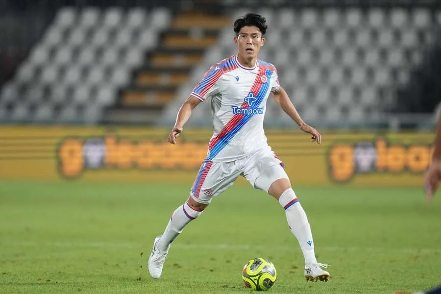 Crystal Palace Resmi Datangkan Bek Mantan Arsenal, Takehiro Tomiyasu Crystal Palace Resmi Datangkan Bek Mantan Arsenal, Takehiro Tomiyasu