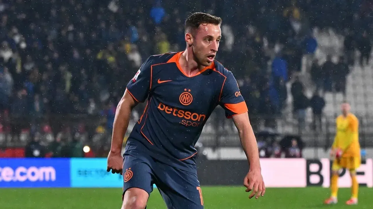 Davide Frattesi Siap Tinggalkan Inter? Juventus dan Roma Mengincar Penyerang Tengah Davide Frattesi Siap Tinggalkan Inter? Juventus dan Roma Mengincar Penyerang Tengah