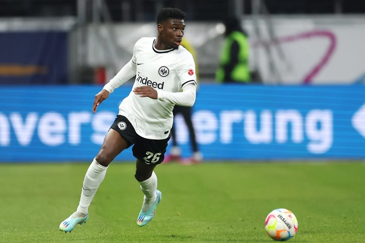 Dina Ebimbe Bergabung dengan FC Schalke 04: Apa yang Membuatnya Jadi Pilihan Utama? Dina Ebimbe Bergabung dengan FC Schalke 04: Apa yang Membuatnya Jadi Pilihan Utama?