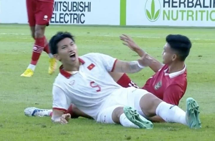 Doan Van Hau, Bek Kontroversial Vietnam yang Bikin Deg-degan Timnas Indonesia Doan Van Hau, Bek Kontroversial Vietnam yang Bikin Deg-degan Timnas Indonesia