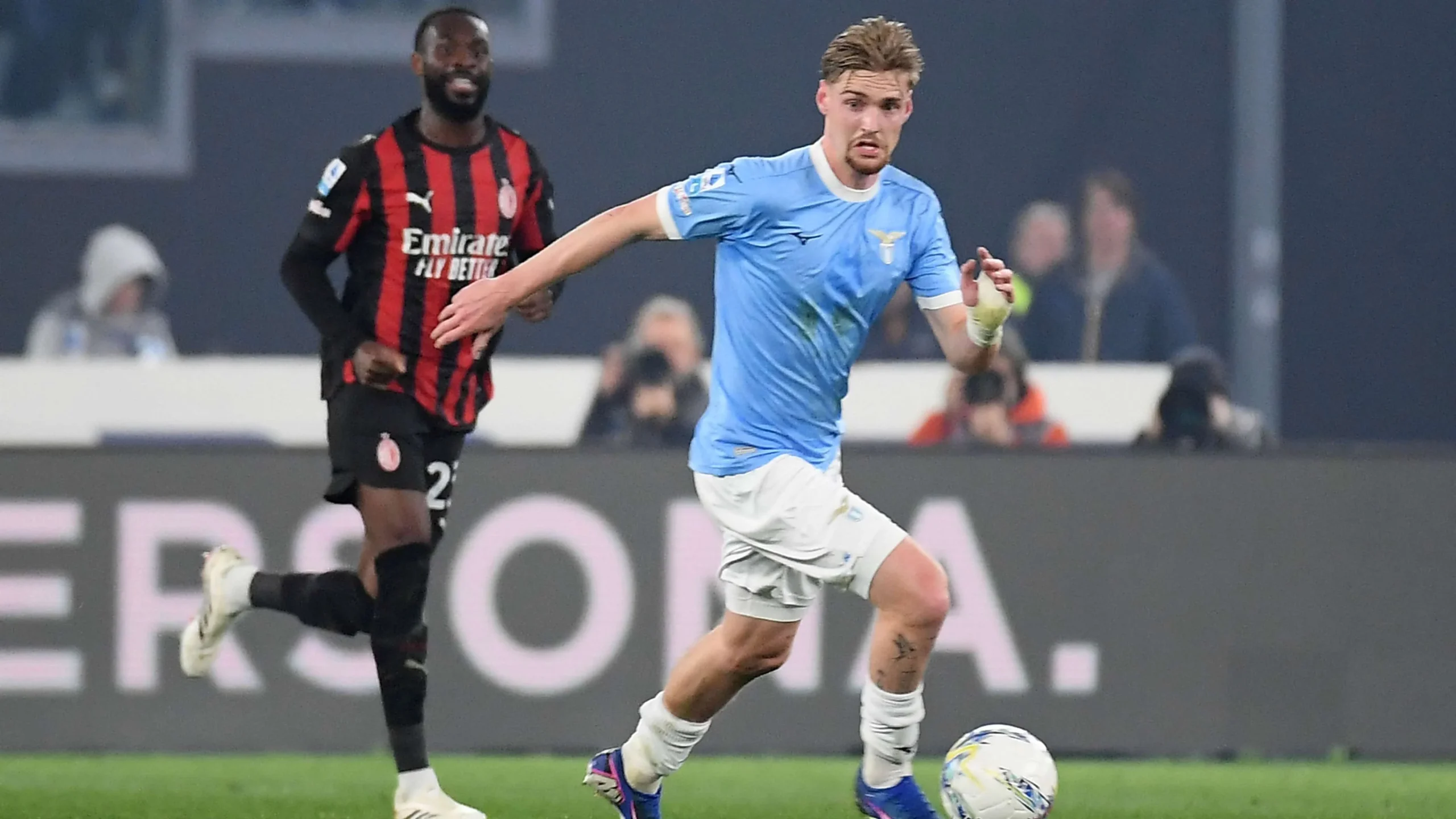 Gattuso Redakan Ketegangan dengan Taylor, Angkat Baresi Sebagai Legenda: Dampak Besar bagi Lazio Gattuso Redakan Ketegangan dengan Taylor, Angkat Baresi Sebagai Legenda: Dampak Besar bagi Lazio