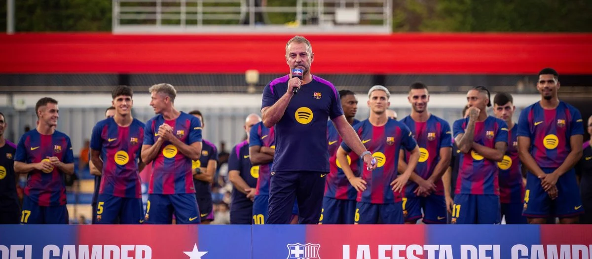 Hansi Flick Incar Rodri untuk Perkuat Barcelona Hansi Flick Incar Rodri untuk Perkuat Barcelona
