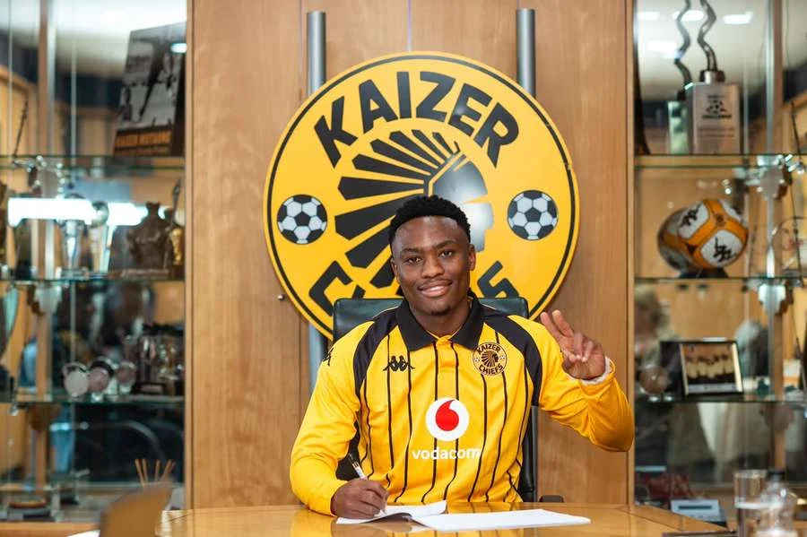 Kaizer Chiefs Tambah Kehebatan dengan Penandatanganan Stellenbosch FC Wing Sensasi Kaizer Chiefs Tambah Kehebatan dengan Penandatanganan Stellenbosch FC Wing Sensasi