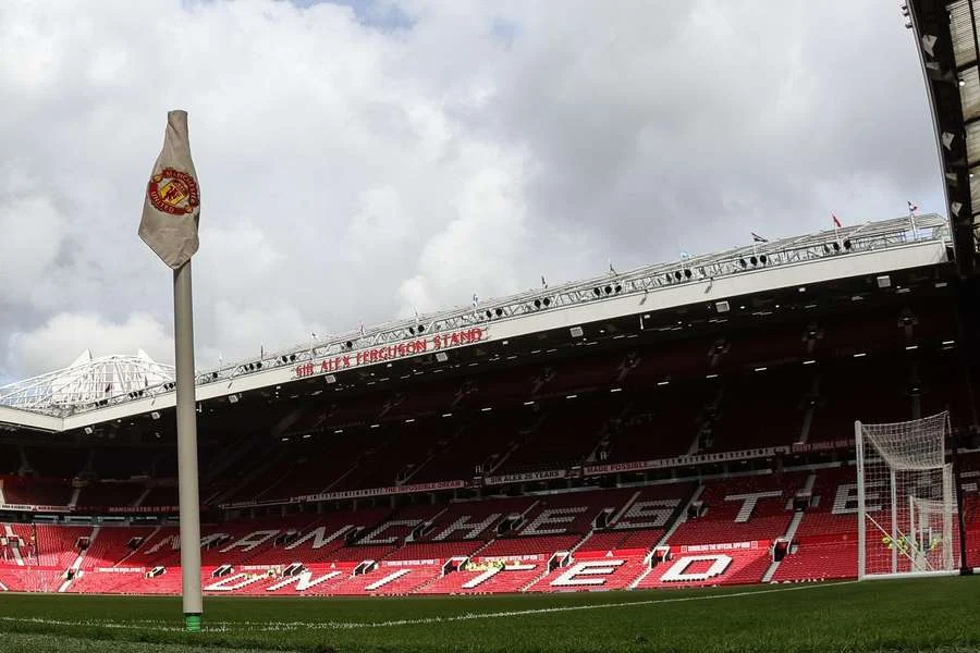 Manchester United Resmi Luncurkan Sponsor Baru untuk Kit Latihan dengan Nilai Rekor £20 Juta Manchester United Resmi Luncurkan Sponsor Baru untuk Kit Latihan dengan Nilai Rekor £20 Juta