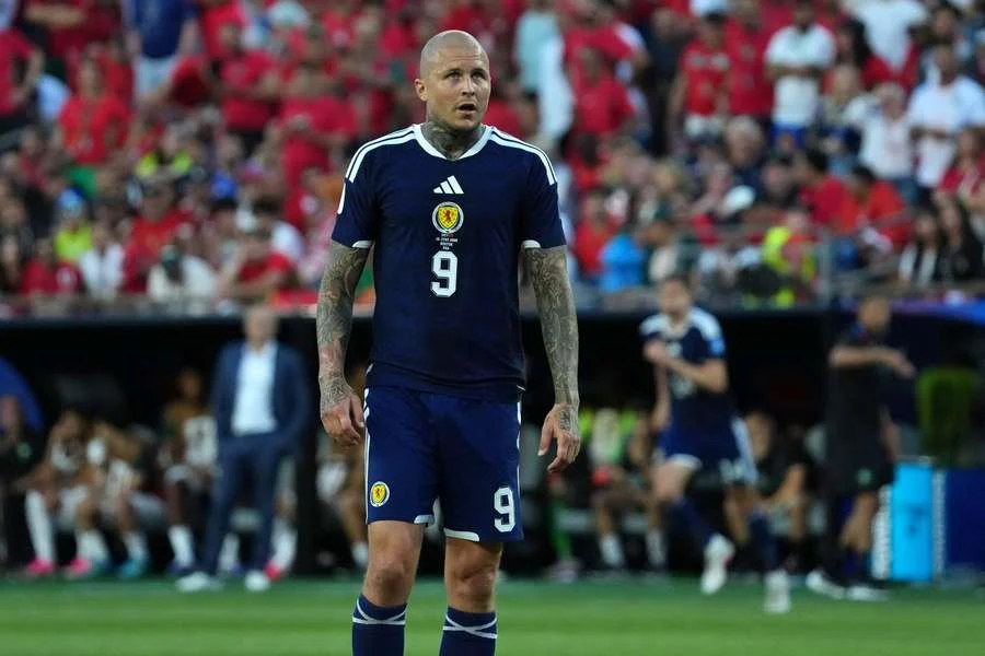 Millwall Tandatangani Striker Scotland Lyndon Dykes dengan Kontrak Satu Tahun Millwall Tandatangani Striker Scotland Lyndon Dykes dengan Kontrak Satu Tahun