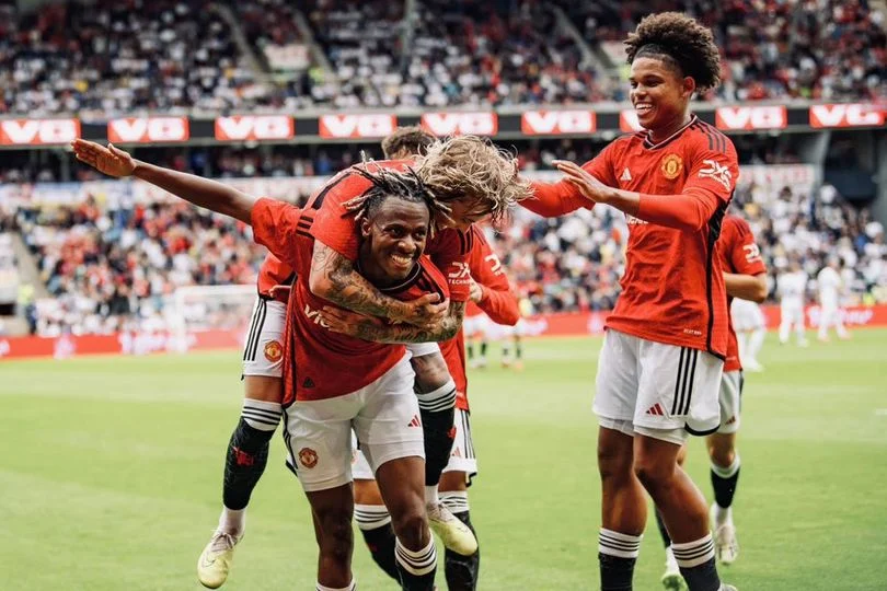MU vs Leeds: Pertandingan Uji Coba yang Penuh Gengsi MU vs Leeds: Pertandingan Uji Coba yang Penuh Gengsi
