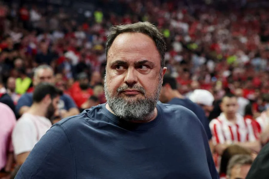 Pemilik Nottingham Forest Gugat Crystal Palace Atas Spanduk Pemilik Nottingham Forest Gugat Crystal Palace Atas Spanduk