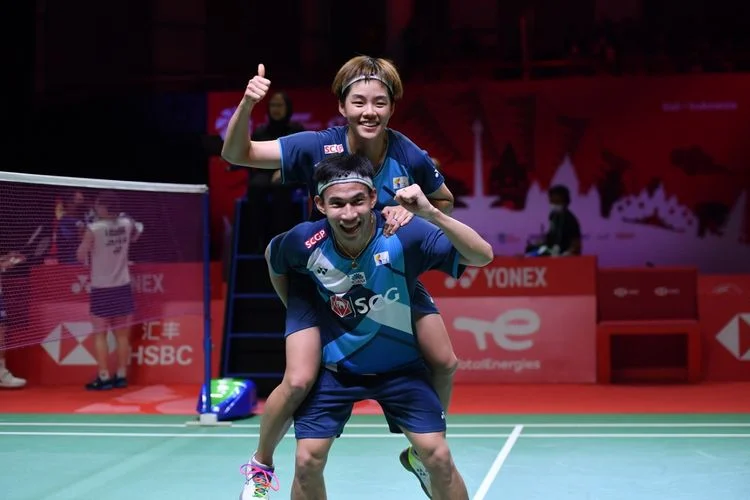Sapsiree Taerattanachai dan Yuta Watanabe Kembali Pimpin Juniornya di Kejuaraan Dunia Badminton