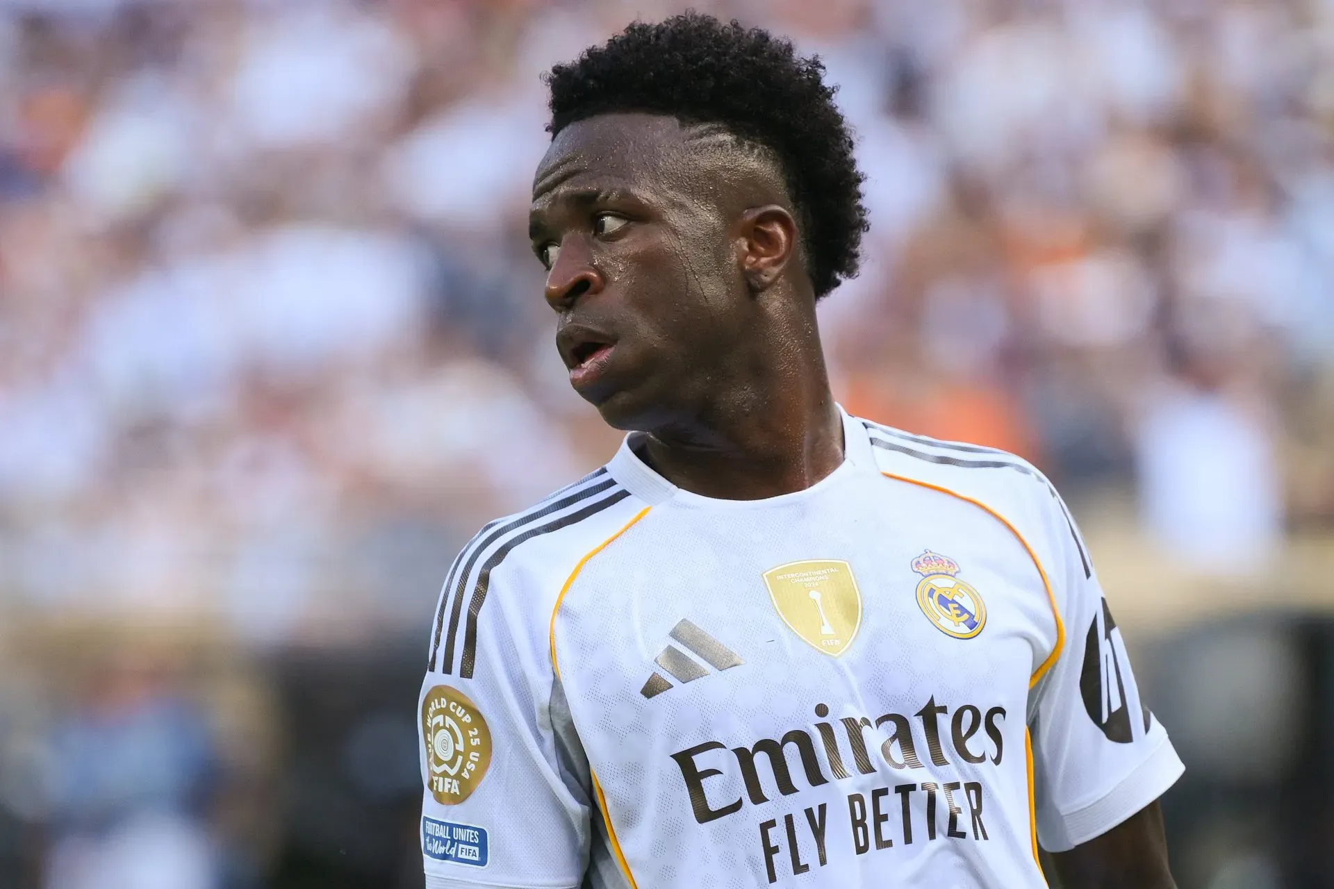 Vinicius Jr. Membuat Gerakan Misterius di Instagram, Apakah Ini Tanda Kontrak Baru atau Departure? Vinicius Jr. Membuat Gerakan Misterius di Instagram, Apakah Ini Tanda Kontrak Baru atau Departure?